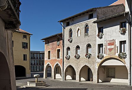 Pordenone(Piazzetta Duomo)